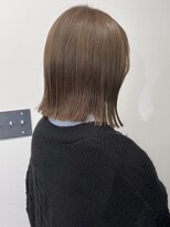 ミュラ(mulah)&nbsp;切りっぱなしミディアムボブ＊透明感カラーシアーベージュ