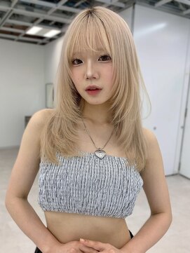 ユーフォリア 渋谷グランデ(Euphoria SHIBUYA GRANDE) ハイトーンベージュ レイヤーカット 顔周りレイヤー ブリーチ