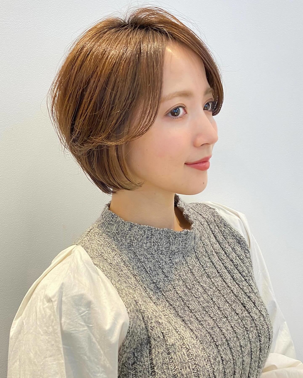 愛され小顔ショートボブ艶髪透明感オリーブブラウン春カラー