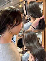 ピア(Pia) ブリーチなしでも叶う透明感カラー結んでも可愛い顔まわりカット