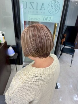 アイズ 本厚木(AIZU) 白髪ぼかしハイライト　ブリーチ