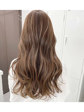 アディション 新宿(ADITION) 【韓国】艶感ハイライトミルクティーグレージュレイヤーカット