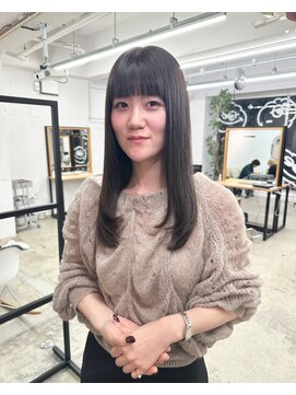 ソーソー(SoSo) 低めレイヤーカット2.18似合わせカット
