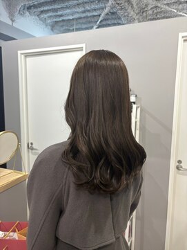カミエ(kamie) セミロングベージュ × 透明感カラー&トリートメント