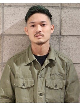 フランクスバーバー アンド ビアークラブ(FRANK'S BARBER and BEER CLUB) ワイルドツーブロックマットテクノアップバングショート