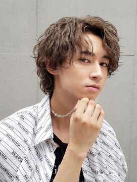 フィフス 原宿(fifth) 王道センターパートウルフ波巻きスパイラルパーマツーブロック