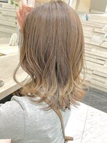 テテ(TETE) ミディアムレイヤー/レイヤーカット/ミディアム