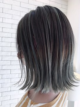 ヴァイブス(vibes) バレイヤージュ×グリーン