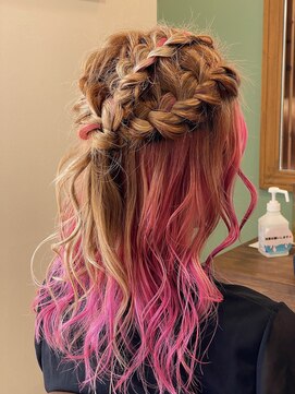 ベローチェ 海外風ヘアアレンジ!ブレイズハーフアップ♪