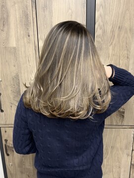 ヴィフ 大船(VIF) エアリーカール/イメチェンヘアショコラアッシュバレイヤージュ