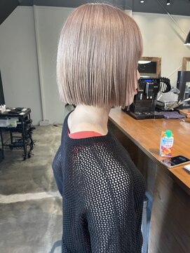 ポーズ(PAUSE) ハイトーンボブ