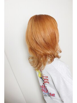 ビアージュ(Viage) :外はねミディ　:レイヤーミディ　:ブロンドオレンジ