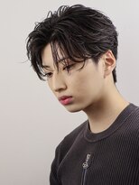 オーシャントーキョー 原宿(OCEAN TOKYO)&nbsp;フェザーパーマニュアンスパーマコンマバングセンターパート黒髪