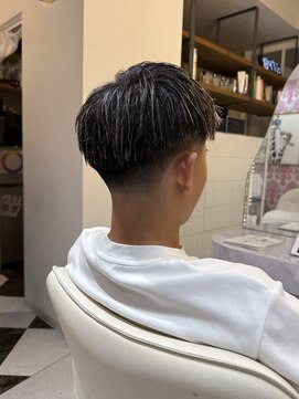 髪屋 紬 メンズ/メンズパーマ/メンズカット/テーパーフェード