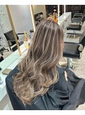 ハイライトミディアムヘア暗めカラーデザインカラー