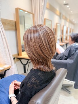 ステラバイケンジ 藤沢(STELLA by KENJE) 白髪ぼかし細めハイライト30代40代50代グレージュ