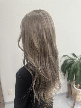 アネラ(Anela) グレージュ