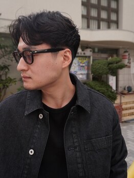 HARBOR メンズ/メンズサロン/メンズパーマ【ハーバー】【4/1NEW OPEN(予定)】の写真/【眉毛で印象の8割が決まる】プロのアイブロウデザイン×骨格カットで、清潔感溢れる理想の顔立ちへ