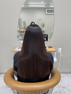 シカ 神戸三宮元町店(Cica) 縮毛矯正 癖毛 神戸三宮元町 髪質改善 ストレート 美髪 ロング