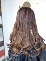 モグ(mog.)&nbsp;ロンググラデーションヘア