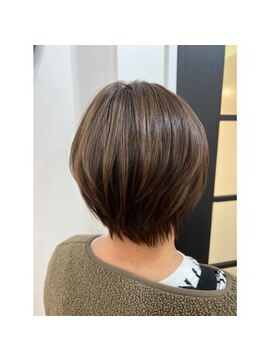 パース 横浜(PERS) 3Dハイライトのグラデーションボブ