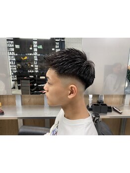 【なんば駅５分】眉毛カット・シェービング・ヘッドスパなど、メンズに嬉しいメニューが豊富な〈RELATION〉