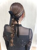 お呼ばれタイト編みおろしヘアアレンジ