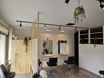 ネスト(NEST)の写真/【清洲市】マンツーマン施術で落ち着く空間◎ヘアケアに力を入れているからこそ、心まで癒すサロンに。