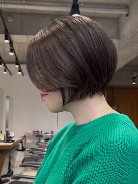 エリマ 武蔵小杉(elima) 武蔵小杉大人ショートボブ透明感白髪ぼかしカラー小顔丸みボブ