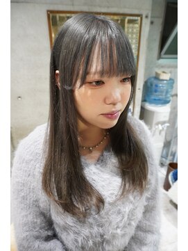 シィーム(cime) グレージュカラー