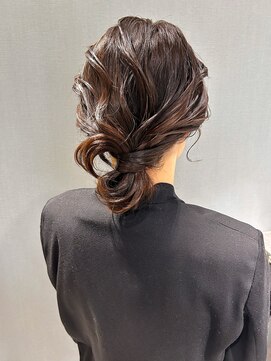 アム(amu) ゆるふわアレンジ/カチモリアレンジ/結婚式お呼ばれヘアセット