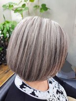 ファイ カラースタジオ(PHI COLOR STUDIO)&nbsp;黒髪ぼかしローライト(グレイヘアーナチュラルメイク)