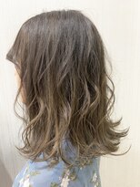 トムキャット(TOM CAT)&nbsp;透明感 ハイライト グラデーションカラー ゆるふわ ベージュ