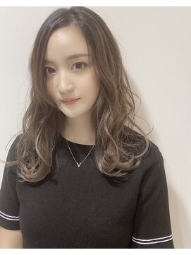 オプスアマーレ(OPUS amare) グレーベージュグラデーションカラー