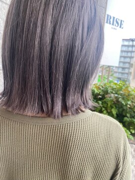 ライズ バイ レボ(RISE by REVO) 大人かわいい/レイヤーロング/グレーベージュ/前髪パーマ/我孫子
