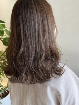 ペロ(pelo) 【pelo.】ハイライトカラー