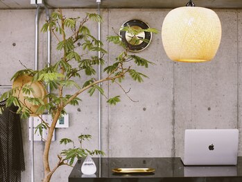 to mee.【トゥーミー】