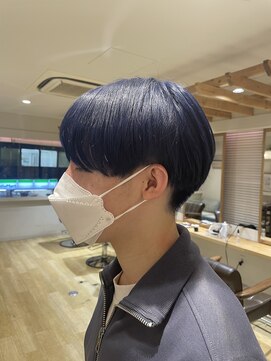 エイト新宿店(EIGHT shinjuku) 韓国風ブルー