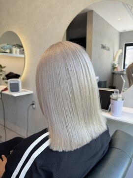 アルム(ALLe'ME) ホワイトグレージュ