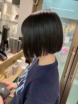 コワファースト長崎シャンプーボーイ 2nd(COIFF1RST 長崎 SHAMPOO BOY)&nbsp;長崎 パツっとボブ 実習用暗染め ナチュラルブラック