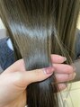 フォルテ 草薙店&nbsp;透明感たっぷりオリーブグレージュカラー♪赤みしっかり消し！