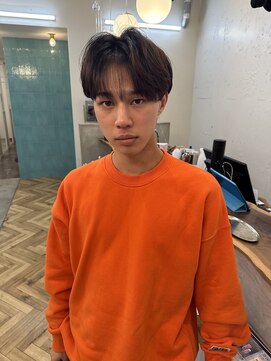 ロミー 本厚木(ROMMY.) フェザーショート 刈り上げセンターパート ホワイトブロンド