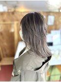 アッシュベージュ（シャドウルーツ）
