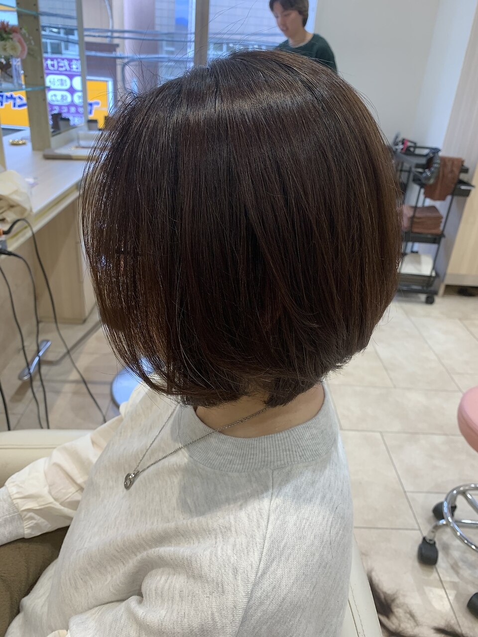 2025年夏】ショート ダークブラウンの髪型・ヘアアレンジ｜人気
