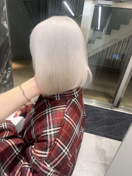 ワンズミラー 立川(ONE'S MIRROR) ケアブリーチ/インナーカラー/ハイトーンカラー/似合わせカット