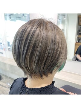 リタ(rita.) ひし形小顔丸みショート　荻原圭介