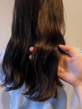 アルコ(Arco) 光を吸い込む極上のツヤと柔らかなウェーブ◎暗髪ウェーブ