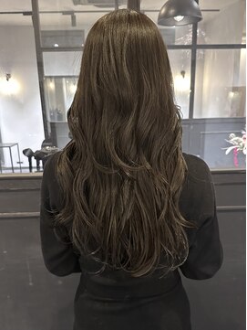 ニュートライズ(NEUTRIZE) 着物ヘア/ダークアッシュ/ミディアムレイヤーカット/岡山