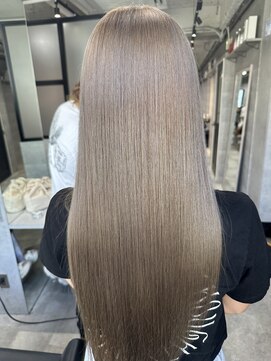 ルイス(L'wis) ブリーチ一切なしの超透明感カラー♪朝長
