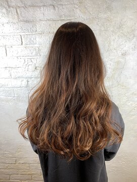 ヌーム 塚本店(NOOM) スモークオレンジのグラデーションカラー